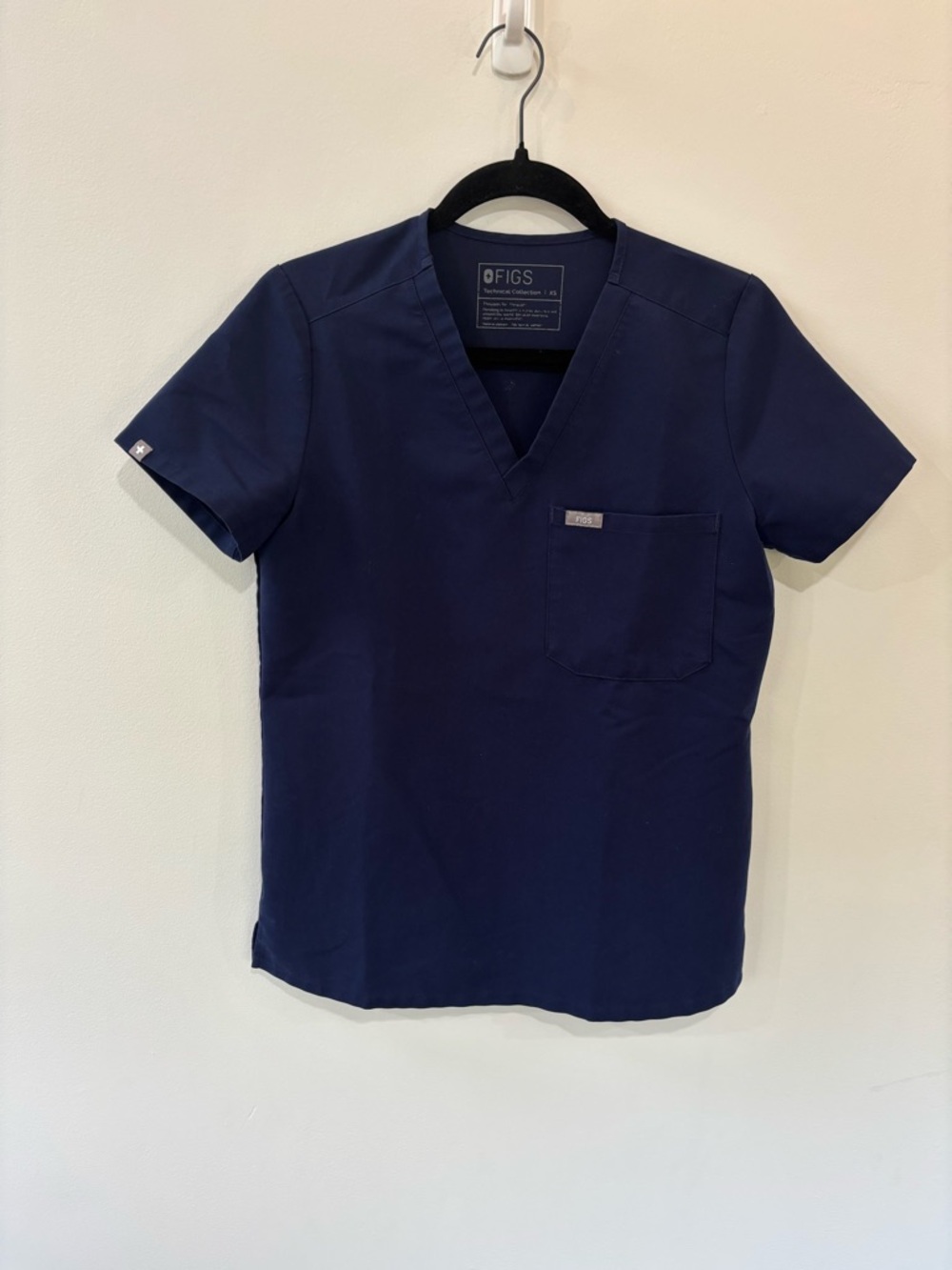 Figs V-Neck Short Sleeve Scrub Top